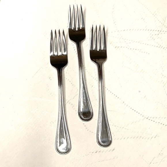 WALLACE Regal Pearl Stainless Steel Flatware 24 Pieces - Picture 5 of 12